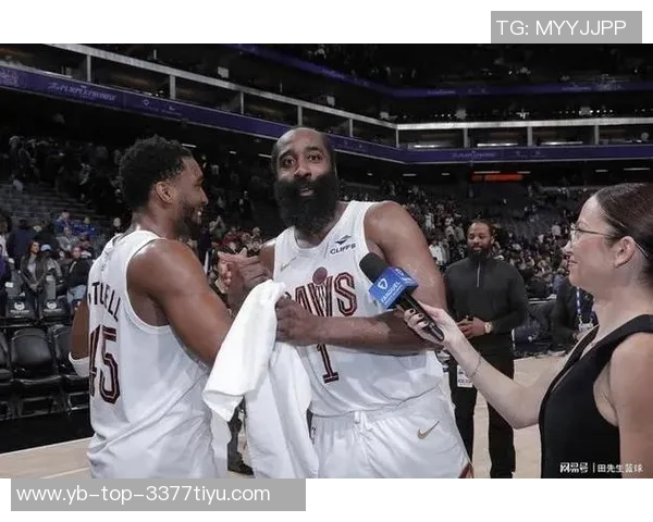 大莫里斯谈组队选择称哈登适配性强韦德则不具备同样能力 大莫里斯谈组队选择称哈登适配性强韦德则不具备同样能力