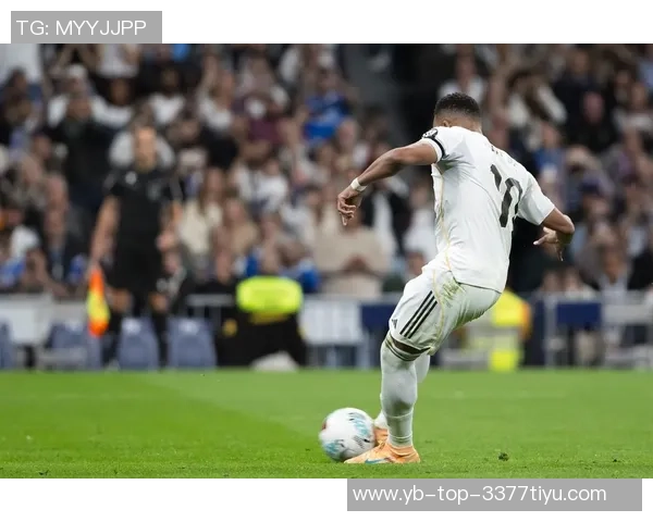 C罗国家队生涯首度染红引发热议球迷对裁判判罚意见不一